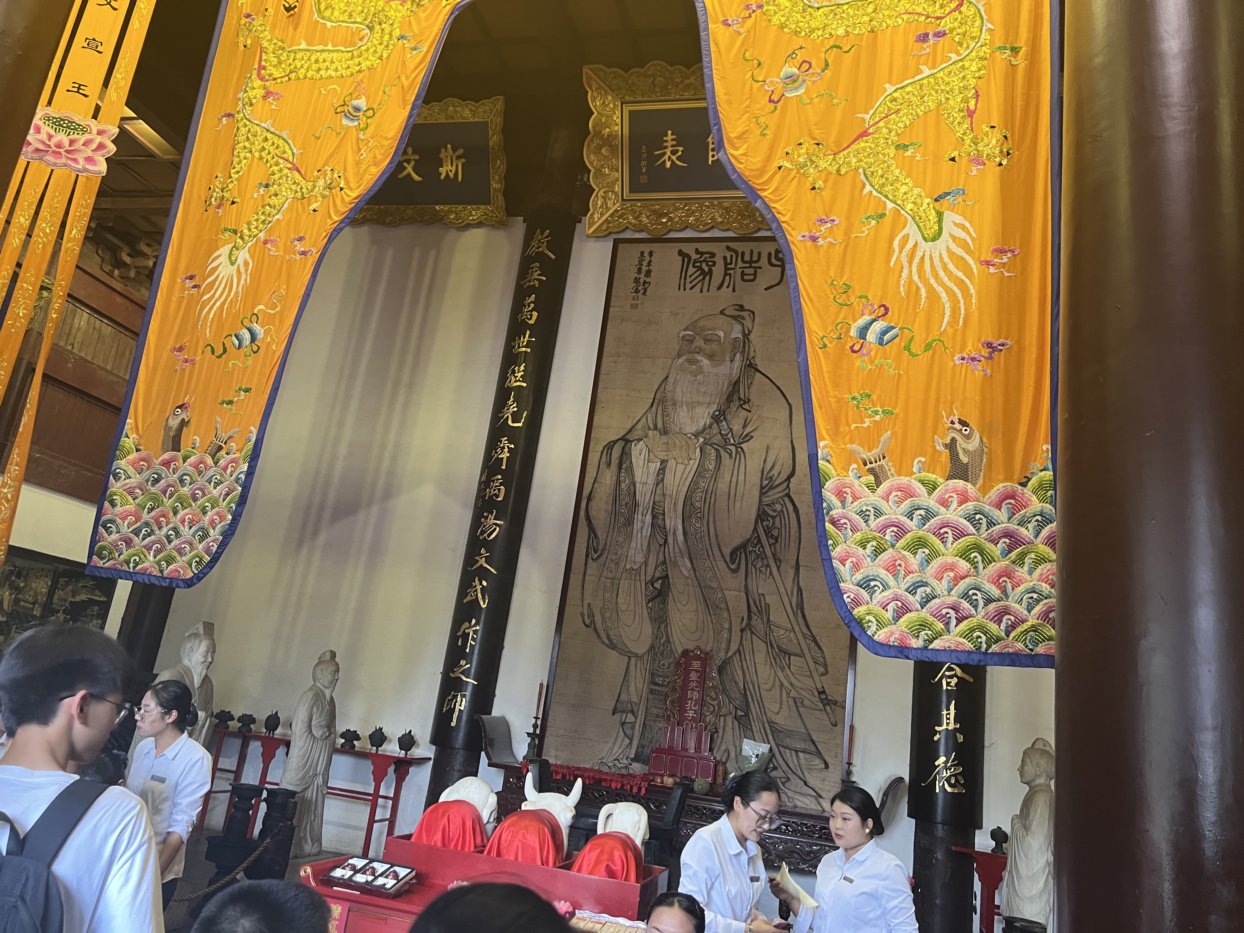 闲逛ing...
